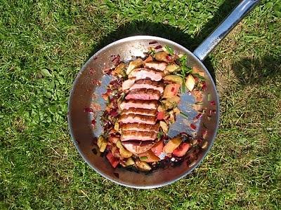 Entenbrust auf Rhabarbergemüse