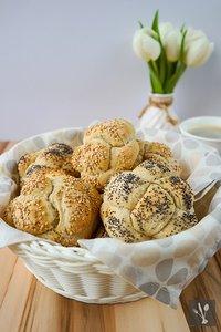 Für den Start in den Tag: Geflochtene Frühstücksbrötchen