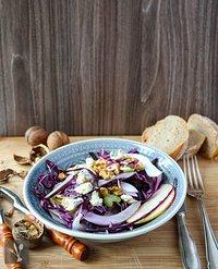 Knackiger Winter-Rotkohlsalat {Crisp winter slaw}