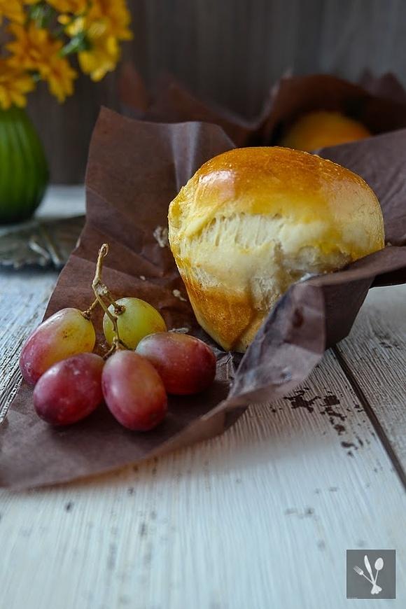 Brioche-Muffins mit Trauben und Ziegenkäse