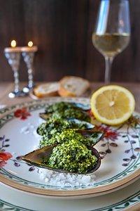 Gratinierte Miesmuscheln mit Petersilienpesto