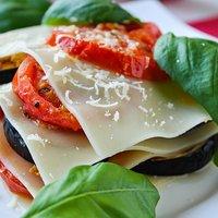 Lasagnetürmchen mit Auberginen und Tomaten