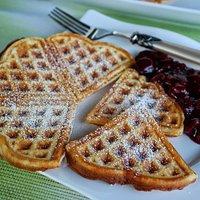 Waffeln mit Kirschgrütze