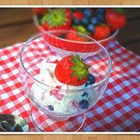 Frozen Jogurt mit Beeren