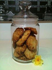 Zitronen-Mandel-Cookies mit weißer Schokisüß und köstlich