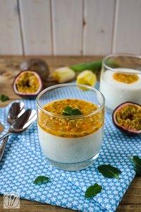 Limetten-Buttermilch-Mousse mit Maracuja