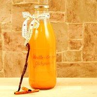 Weihnachtlicher weißer Vanille Orangen Glühpunsch oder Glühwein als Geschenk aus der Küche