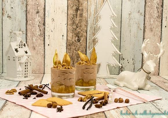 Spekulatius Mousse mit karamellisierten Birnen und Honignüssen