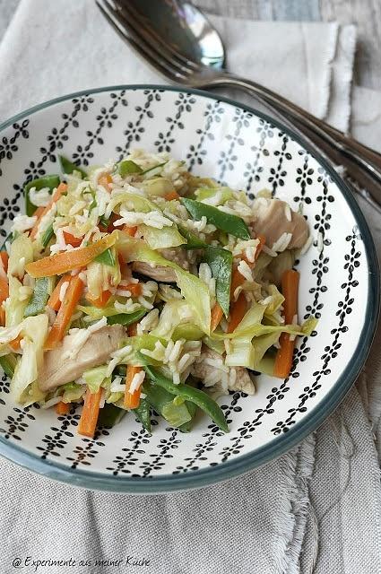 Asiatische Reispfanne mit Erdnuss-Sauce