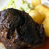 Ochsenbäckchen mit Portweinsauce