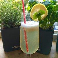 Limoncello-Sektsorbet