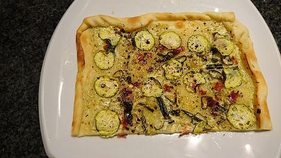 Elsässischer Flammkuchen