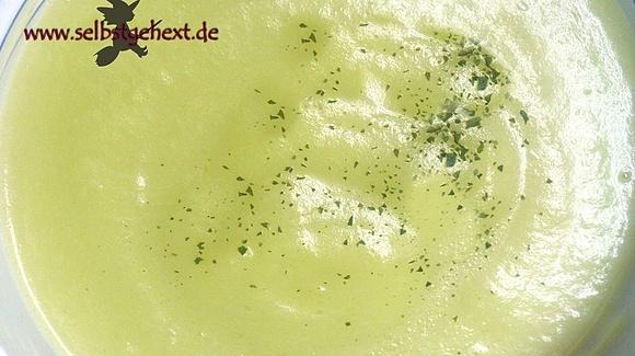 Was koche ich heute Apfel Selleriesuppe