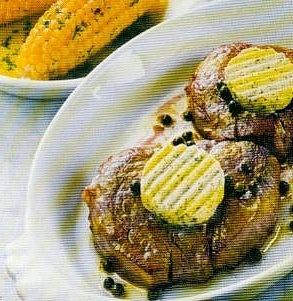 Filetsteak mit gegrilltem Maiskolben
