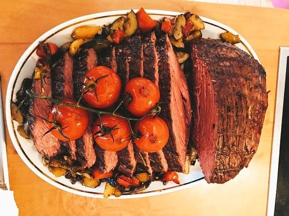 Bürgermeisterstück auf Grillgemüse