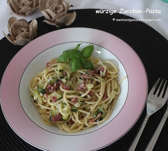 Würzige Zucchini-Pasta