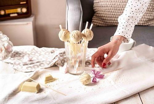 Cake Pops mit Eierlikör und Pistazien
