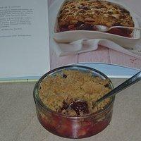 Apfel-Brombeer-Crumble und eine Kochbuch-Verlosung
