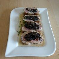 Sonntagsbraten: mit Pflaumen gefülltes Schweinefilet