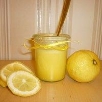 Weekend-Frühstück mit hausgemachtem Lemon Curd
