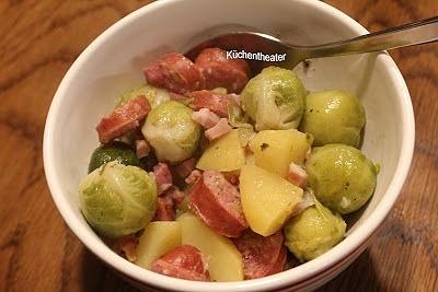 Rosenkohl-Kartoffeleintopf mit Mettenden
