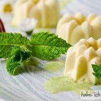 Panna Cotta mit fruchtiger Limetten-Minze-Absinth Sauce