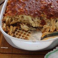 Makkaroni, Käse und Bolognese