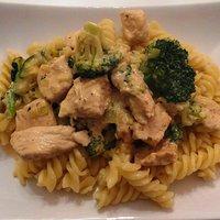 Penne mit Pute und grünem Gemüse
