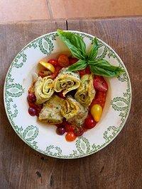 Hamster-alarm: crêpes-gratin mit zucchini und tomaten-kürbis-crème