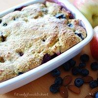 Apfel-Heidelbeer-Mandel-Auflauf / Apple-Blueberry-Almond-Casserole