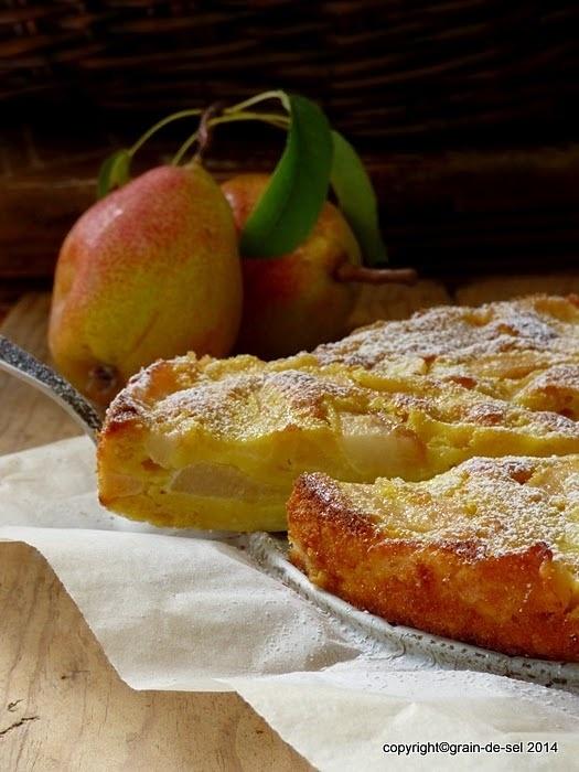 Saftiger birnenkuchen mit crème fraîche und calvados