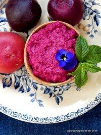 Nur eine hand frei? - rote bete hummus
