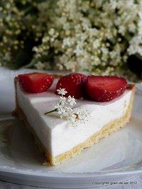 HOLLER-hi HOLLER-ho - Holunderblütentarte mit Erdbeeren