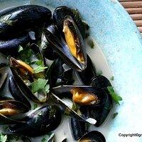 Moules-frites de luxe - Moule à la normande mit Kartoffelecken