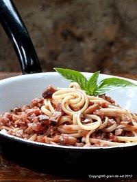 Spaghettini mit Auberginen-Konfetti