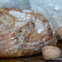 Nußbrot, das in Wallung bringt