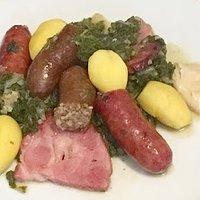 Grünkohl nach bremer art mit pinkeln, mettenden und kassler