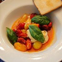 Gegrillte Tomaten mit Chorizo und Mozzarella