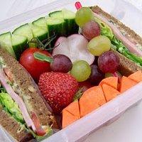 Gesundes Sandwich in der Lunchbox