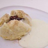 Dampfnudeln mit Trockenpflaumen gefüllt
