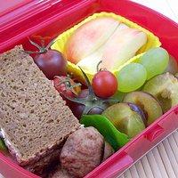 Bento nr. 354 käsebrot und hackbällchen.