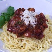 Nudeln mit Hackfleisch-Champignon-Ragout