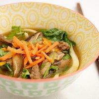 Miso-Suppe mit Rindfleisch und Shiitake-Pilzen