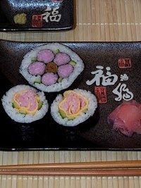 Rosa Blüten-Sushi