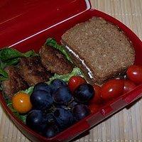 Bento nr. 148 brotbento mit hackklößchen.