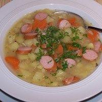 Kartoffelsuppe mit Würstchen
