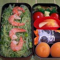 Bento nr. 46 glasnudelsalat mit shrimps.