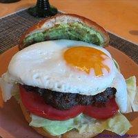 Kalifornischer Guacamole Burger