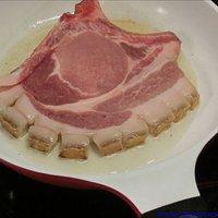 Stielkotelett (mit Schwarte!) vom Freiland-Duroc-Schwein