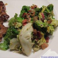 Lauwarmer Wirsingsalat mit Speck